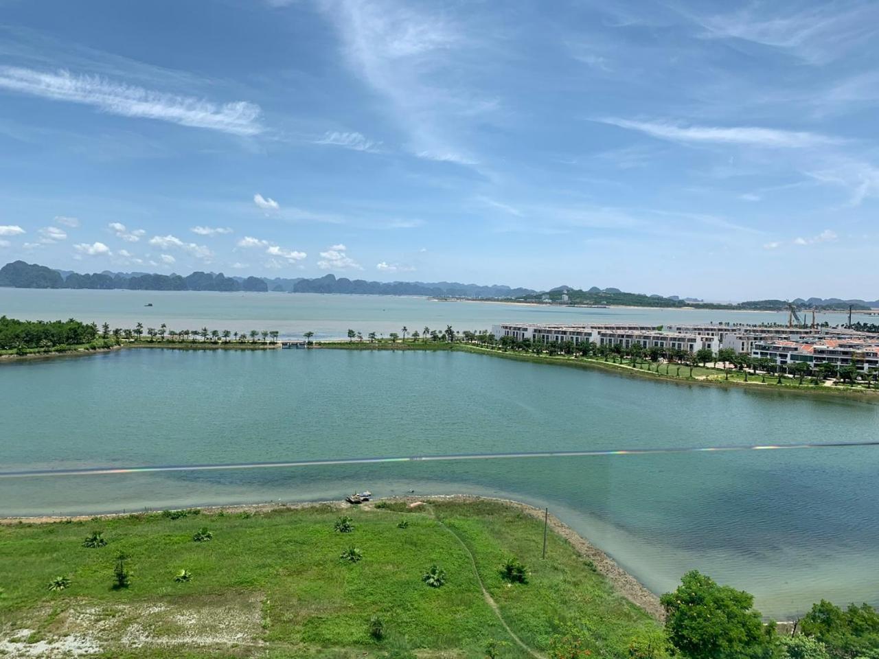 Sunday Premium Apartment Ha Long Esterno foto